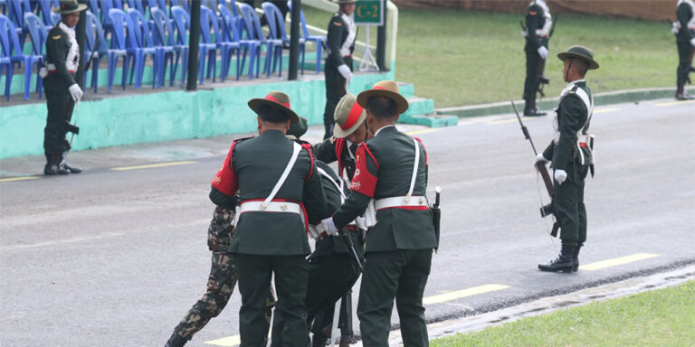 The current image has no alternative text. The file name is: jawan.jpg