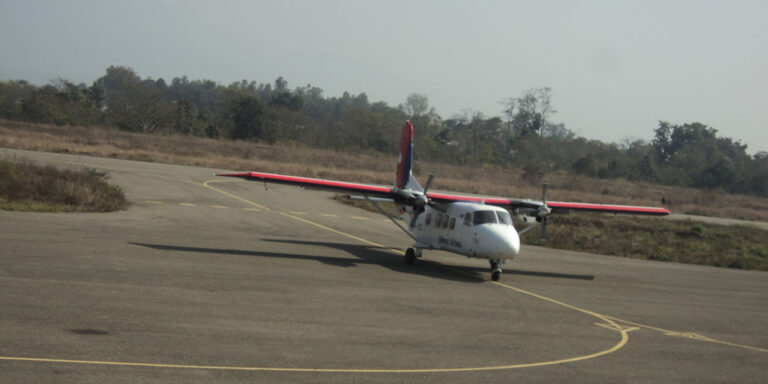 The current image has no alternative text. The file name is: airport.jpg