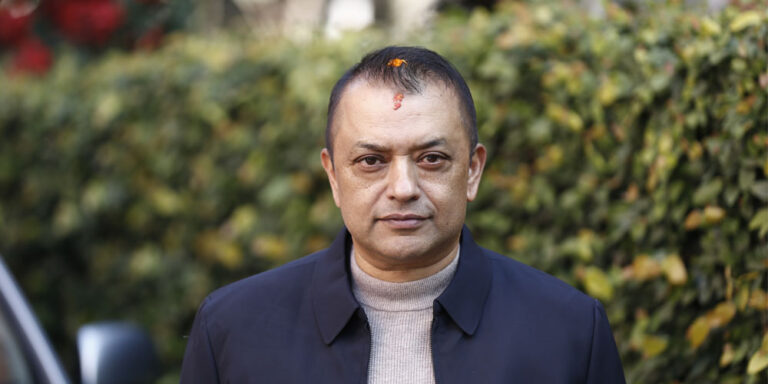The current image has no alternative text. The file name is: gagan.jpg
