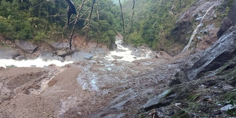 The current image has no alternative text. The file name is: dolakha.jpg