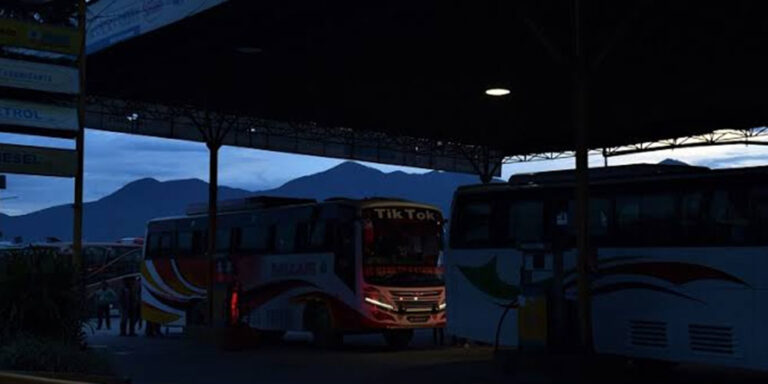 The current image has no alternative text. The file name is: night-bus.jpg