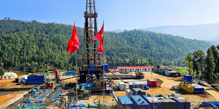 The current image has no alternative text. The file name is: dailekh.jpg