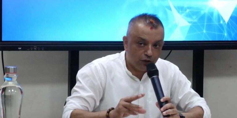 The current image has no alternative text. The file name is: gagan-2.jpg