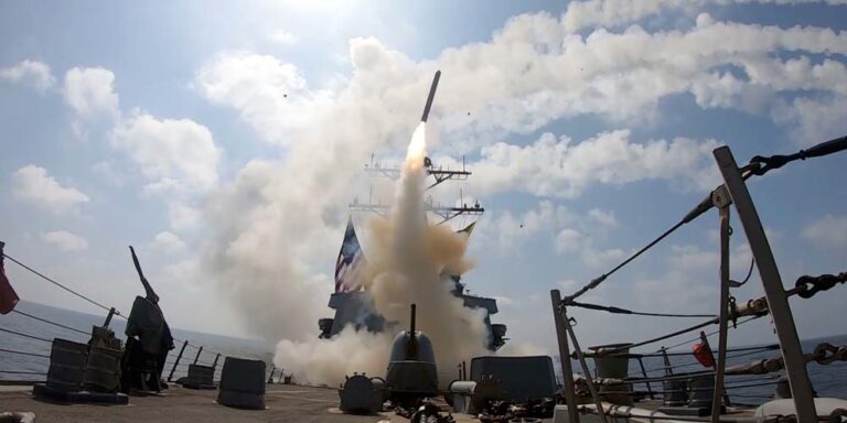 The current image has no alternative text. The file name is: us-iran.jpg