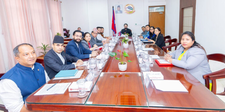 The current image has no alternative text. The file name is: cabinet-meeting-latest-1.jpg