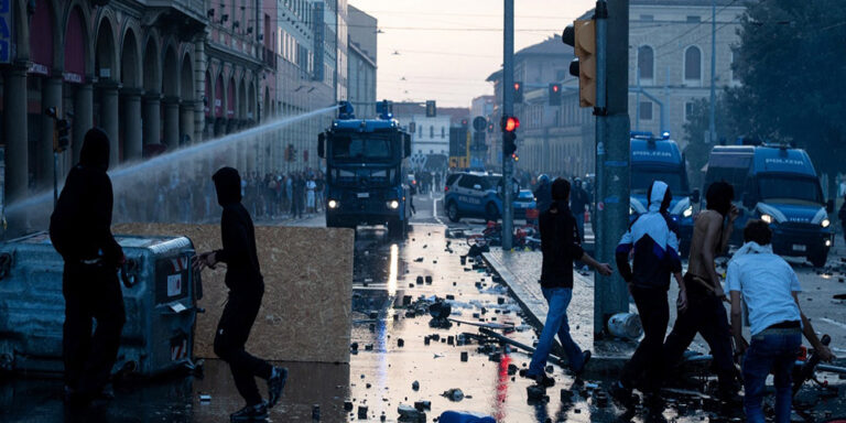 The current image has no alternative text. The file name is: itly.jpg