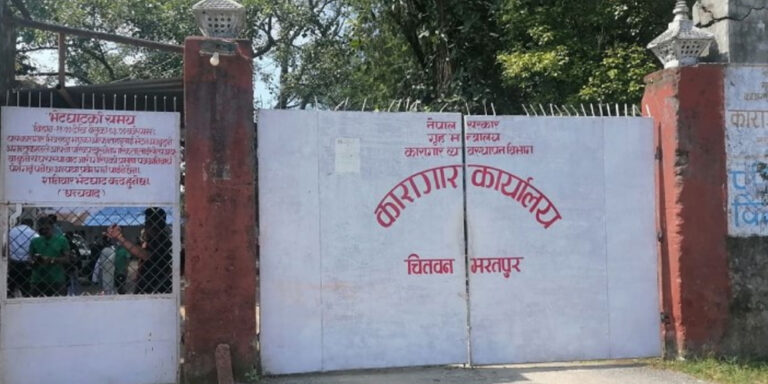 The current image has no alternative text. The file name is: karagar.jpg