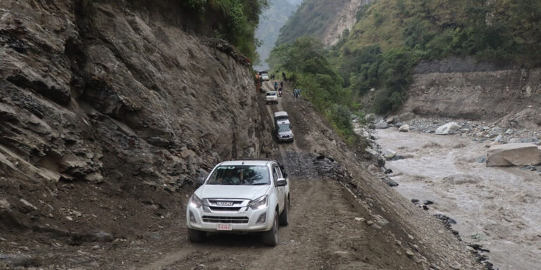 The current image has no alternative text. The file name is: kerela-jomsom.jpg