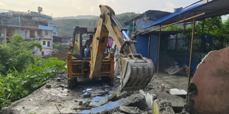 The current image has no alternative text. The file name is: pokhara.jpg